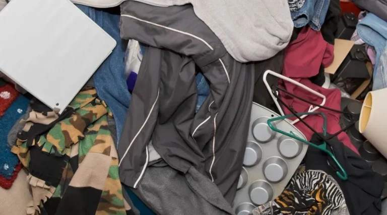 Çöp Toplama Bozukluğu (Dispozofobi) Nedir?