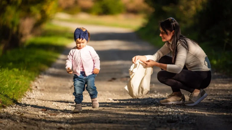 2 Yaş Çocuğun Anneden Uzaklaşması