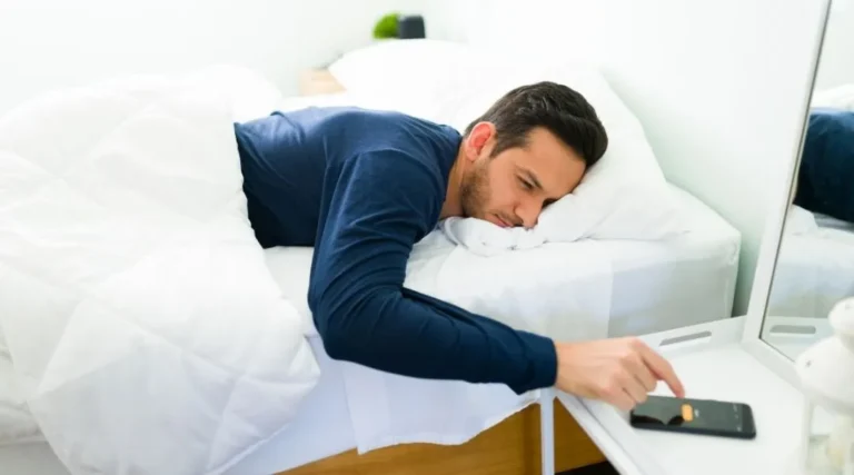 Klinomani (Yataktan Kalkamamak) Nedir? 